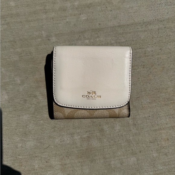 Coach Trifold Wallet with Coinpurse - Picture 1 of 5